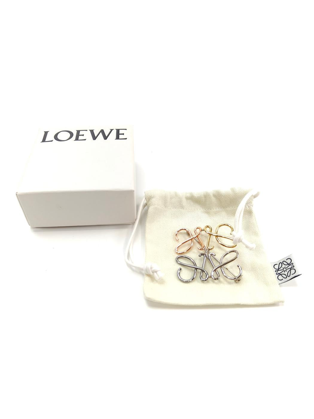 LOEWE Anagram 多色金银胸针。参考编号：10051
