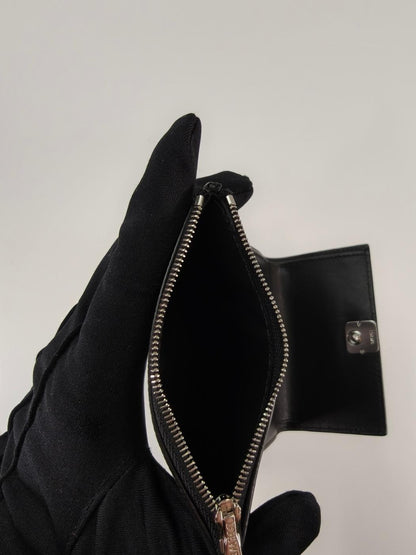 LOEWE Anagram 竖款三折钱包，黑色，参考编号：10339