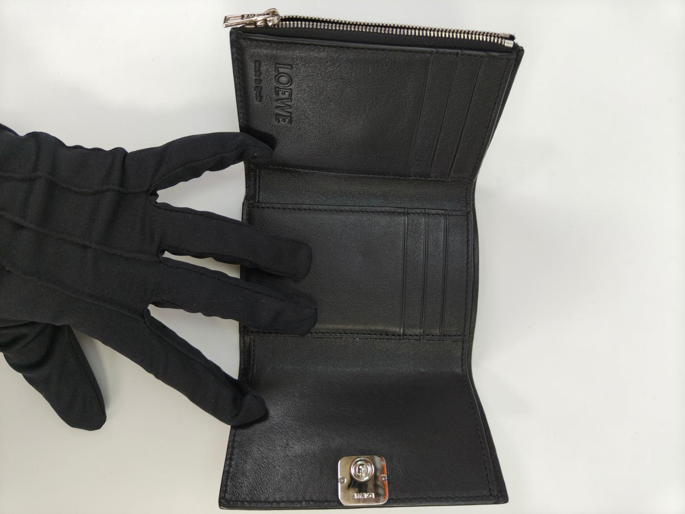 LOEWE Anagram 竖款三折钱包，黑色，参考编号：10339