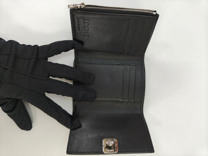 LOEWE Anagram 竖款三折钱包，黑色，参考编号：10339