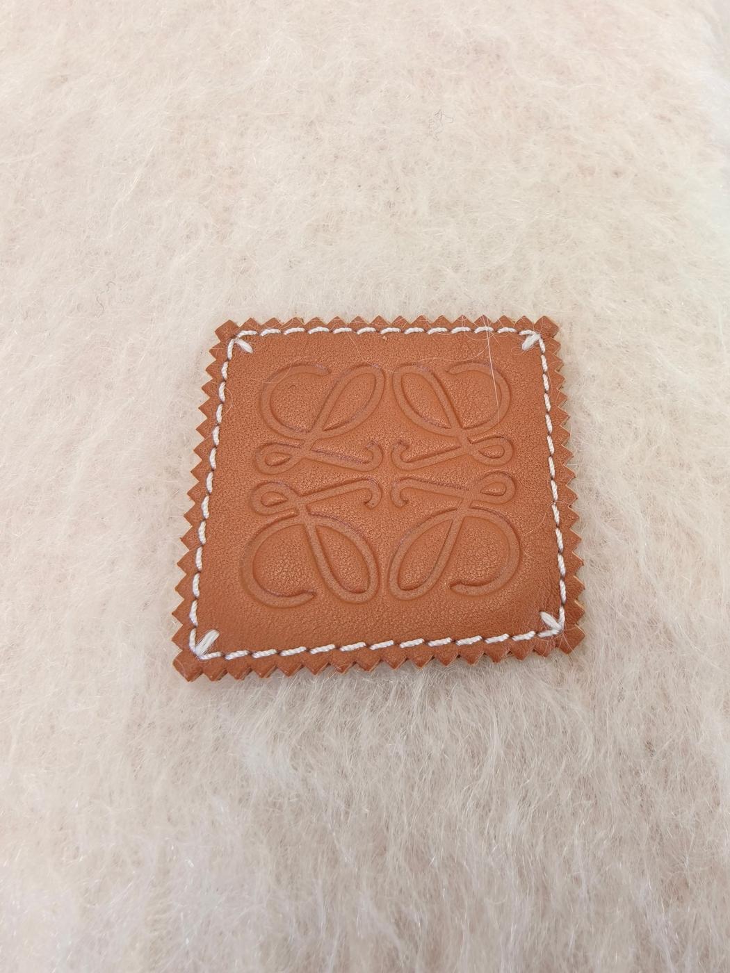LOEWE Anagram 马海毛围巾 白色 参考编号：10512