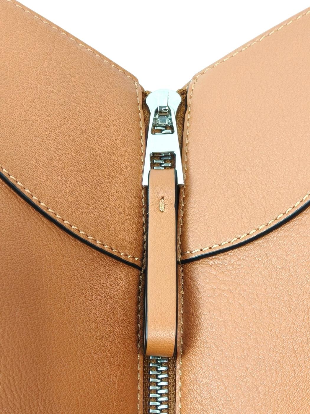 LOEWE ハンモックバッグ スモール クラシックカーフ 2way ウィメンズハンドバッグ タン 茶 管理番号：11733