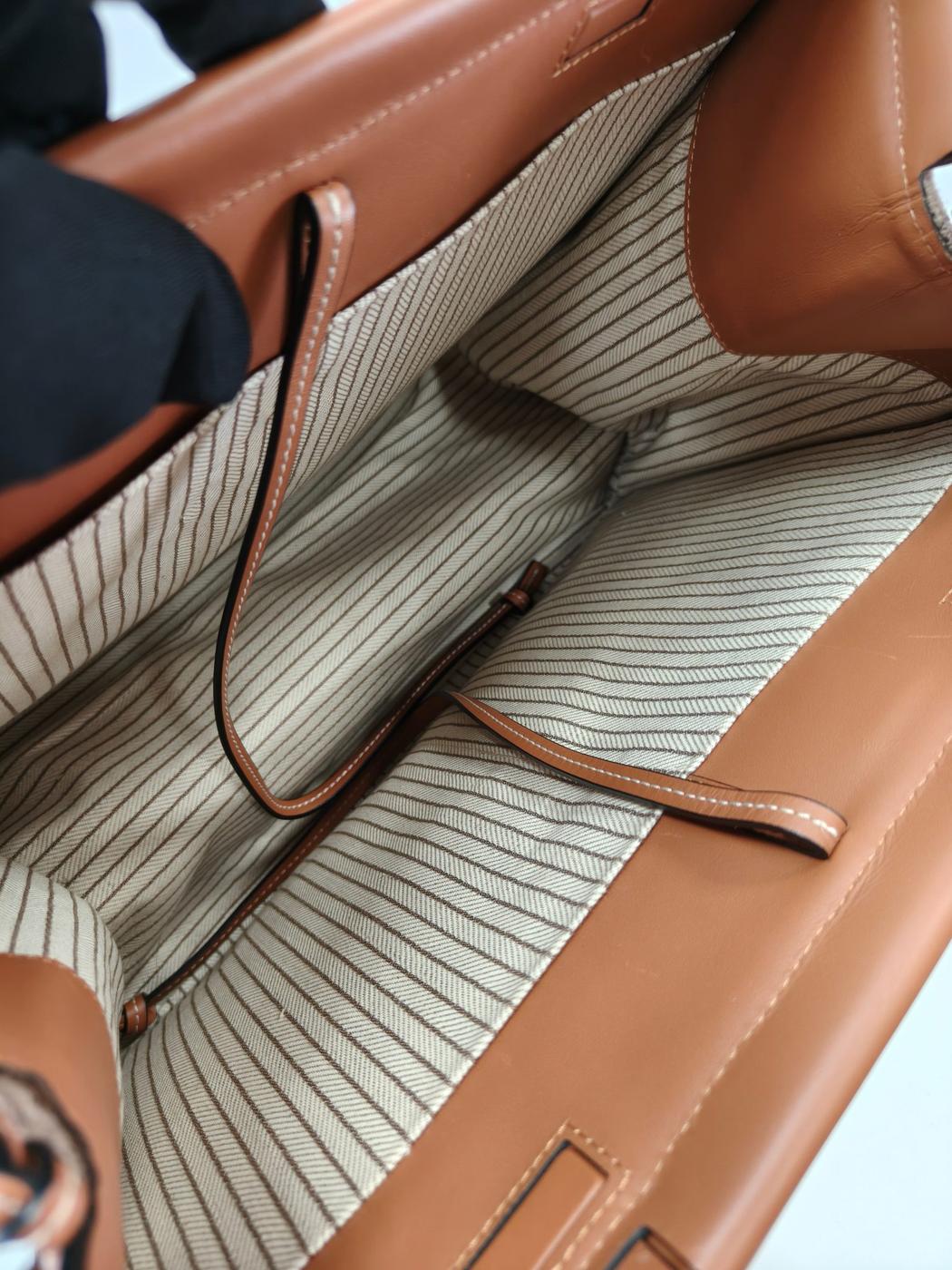 LOEWE ロエベ クッショントート スモール 330.02AA93 トートバッグ ブラウン 管理番号：9968