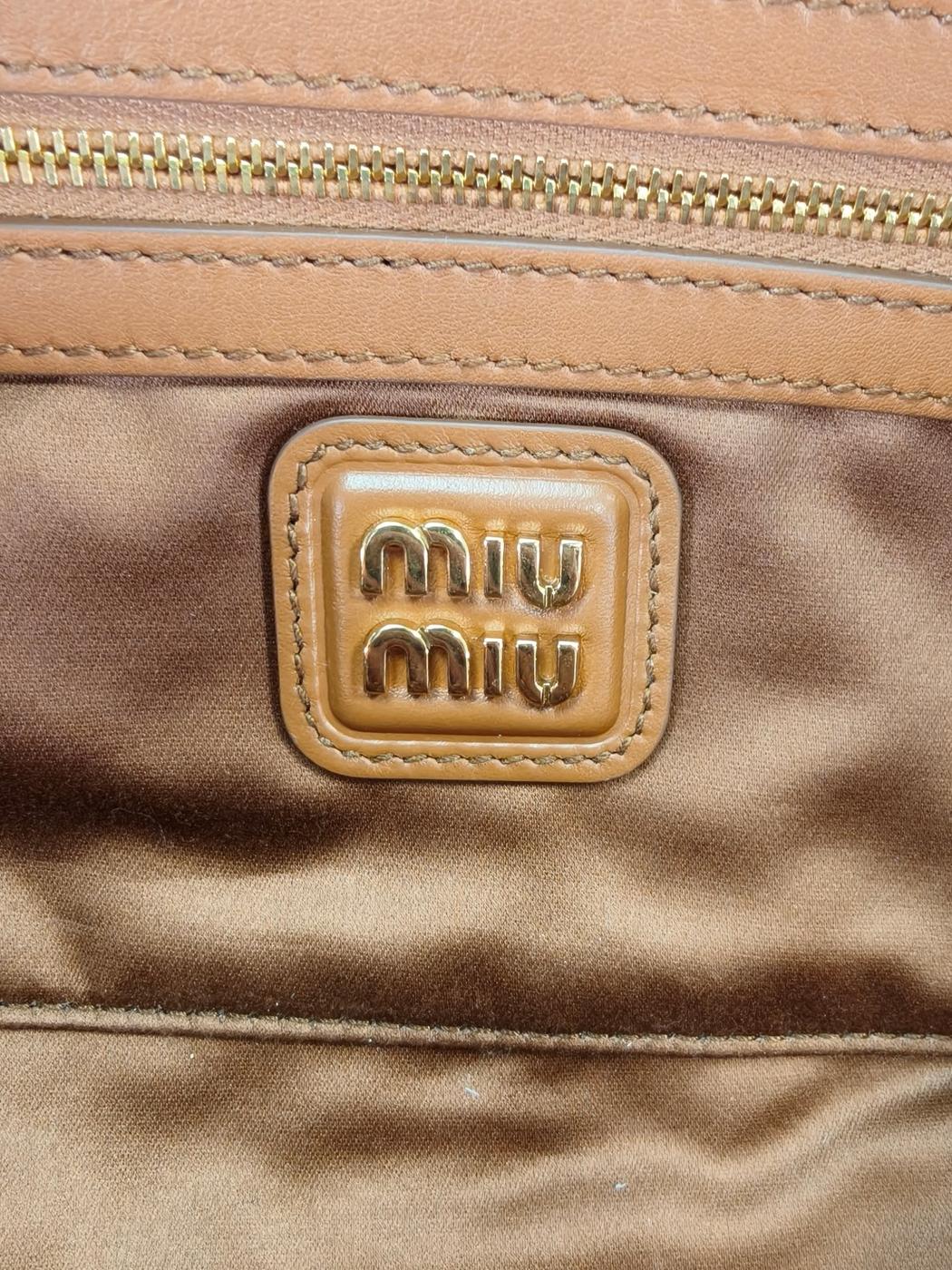 MIU MIU ミュウミュウ アルカディ レザー ハンドバッグ ラージ