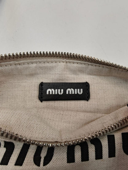 MIUMIU 缪缪 网眼 IVY 编织包 黑色 管理编号：10947