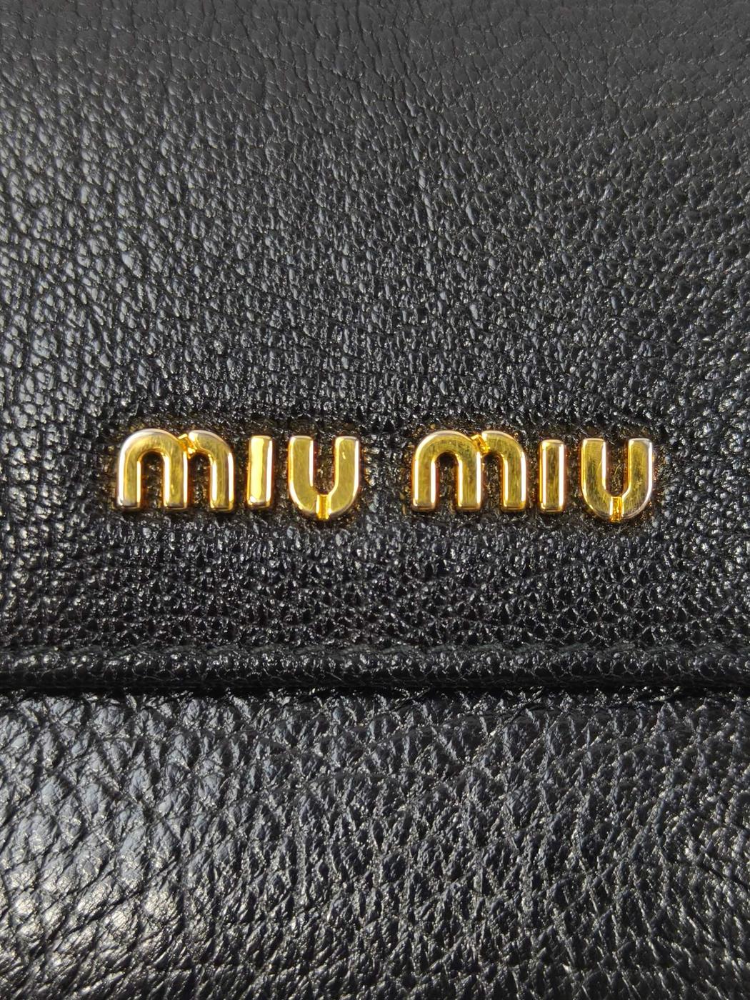 MIUMIU ミュウミュウ コンパクト 三つ折り 財布 ブラック 管理番号：11477