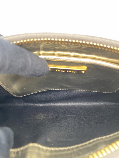 ミュウミュウ クラッチバッグ トラベルポーチ 2way ゴールド 管理番号：8901