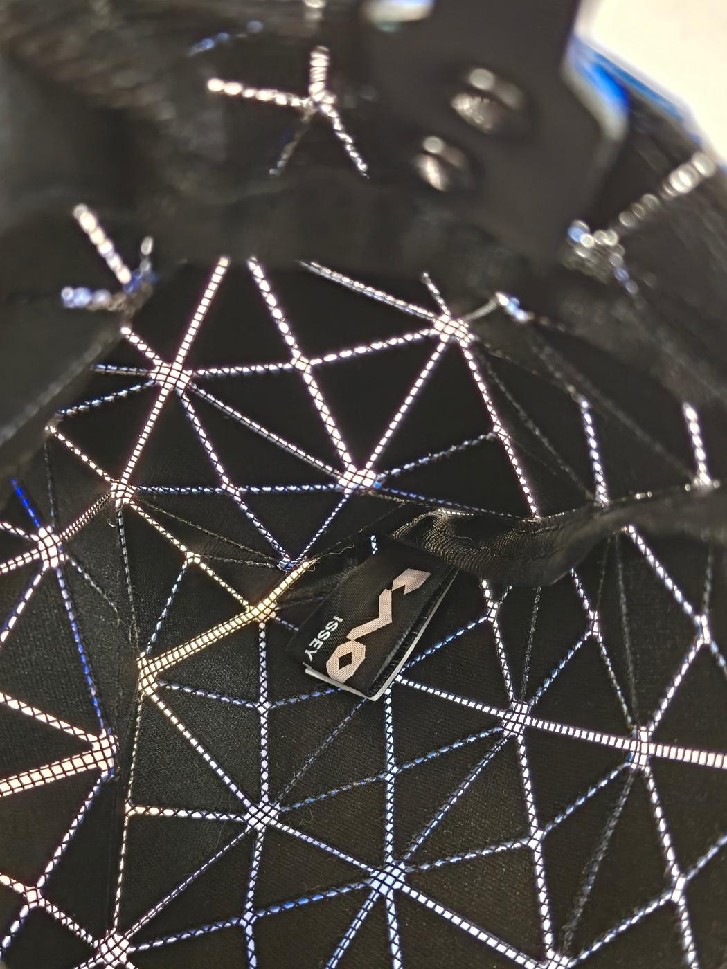 BAOBAO ISSEY MIYAKE 三宅一生 BAOBAO 手提包 迷你包 蓝色 管理编号：10761