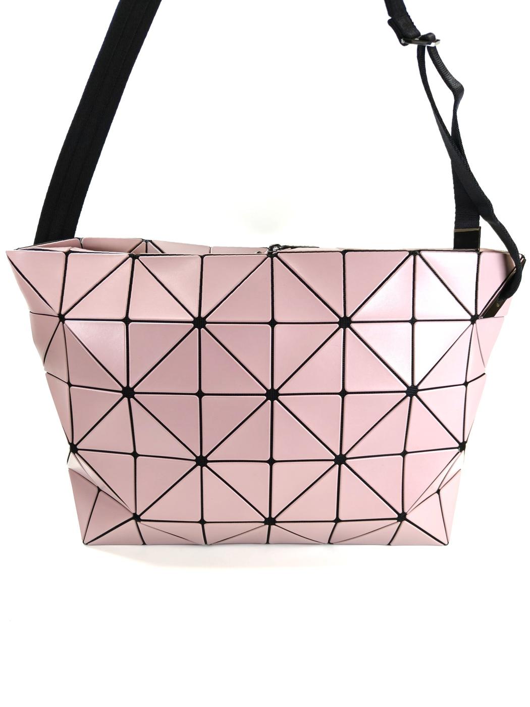 BAOBAO ISSEY MIYAKE 三宅一生 包包 单肩包 粉色 管理编号：10914