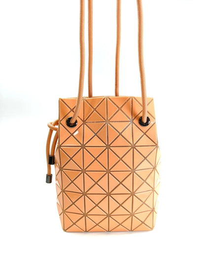 ISSEY MIYAKE INC バオバオ WRING ONE TONE ショルダーバッグ アプリコット 管理番号：10922