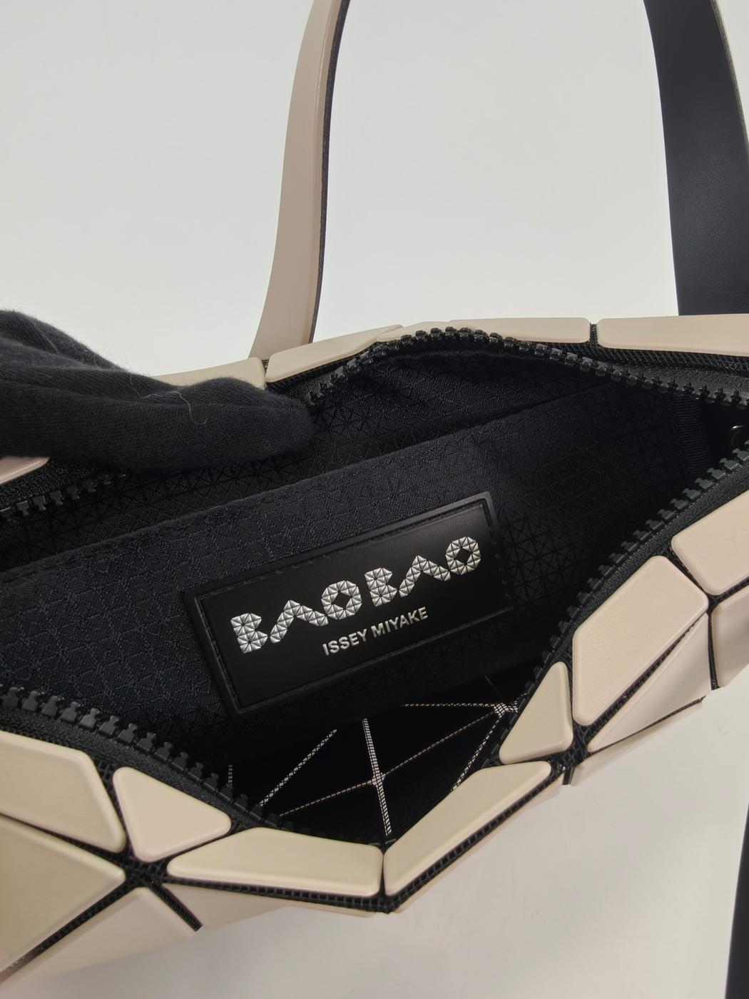 BAOBAO ISSEY MIYAKE バオバオ BOSTON ハンドバッグ ベージュ 管理番号：11130