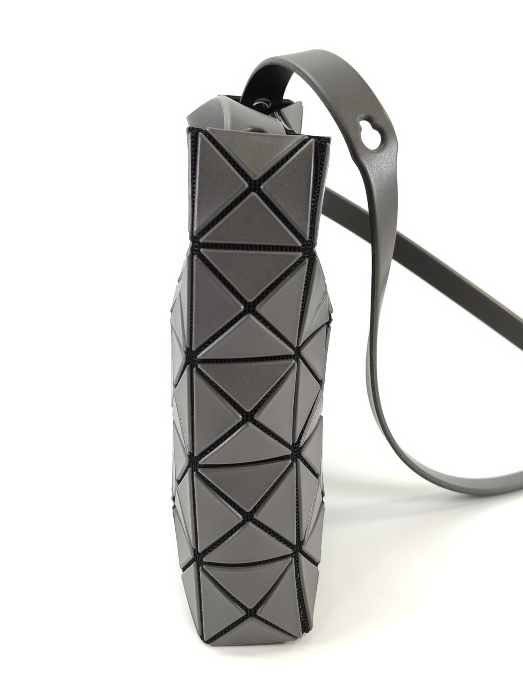 BAOBAO ISSEY MIYAKE バオバオ PRISM MATTE ショルダーバッグ グレー 管理番号：11131