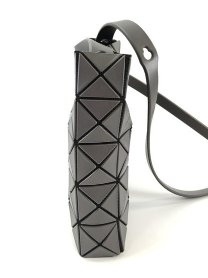 BAOBAO ISSEY MIYAKE バオバオ PRISM MATTE ショルダーバッグ グレー 管理番号：11131