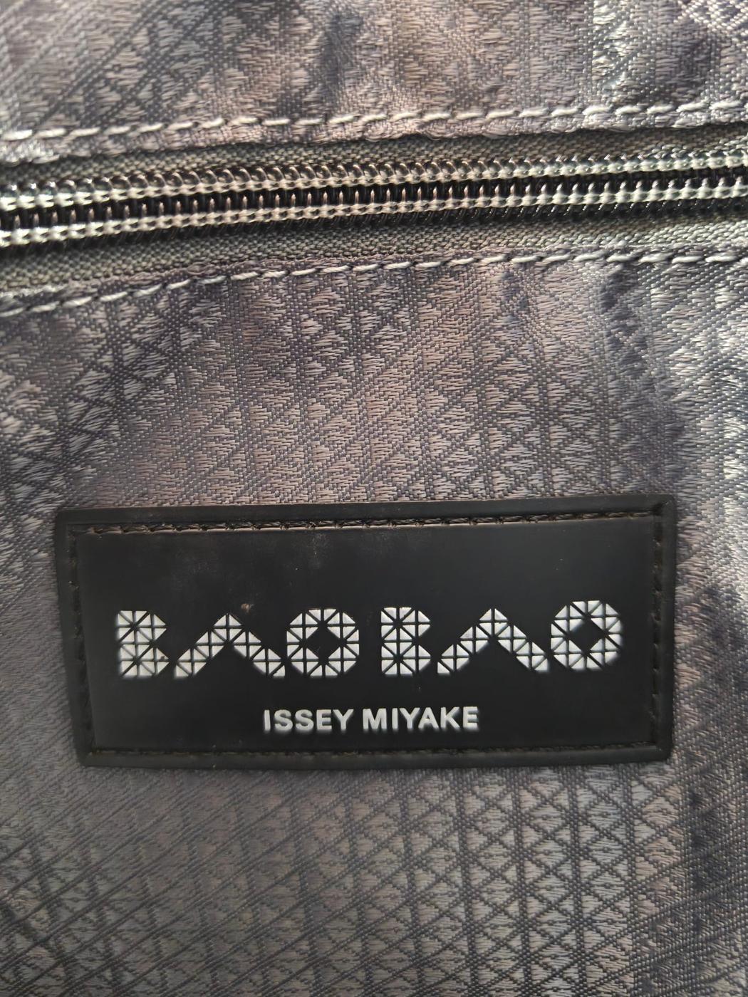 BAOBAO ISSEY MIYAKE バオバオ イッセイ ミヤケ ショルダーバッグ ピンク 管理番号：11392