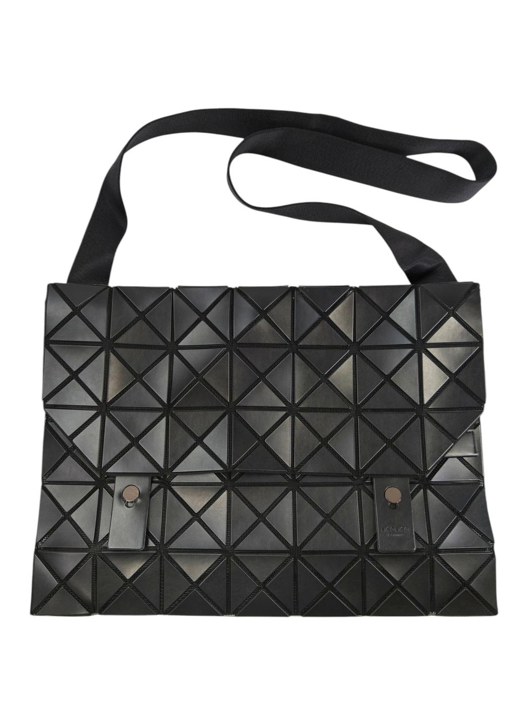 BAOBAO ISSEY MIYAKE バオバオ ショルダーバッグ  ブラック 管理番号：11469
