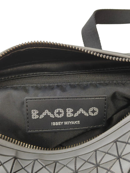 ISSEY MIYAKE イッセイミヤケ BAOBAO サドルバック ワントーンショルダー グレー 管理番号：11770