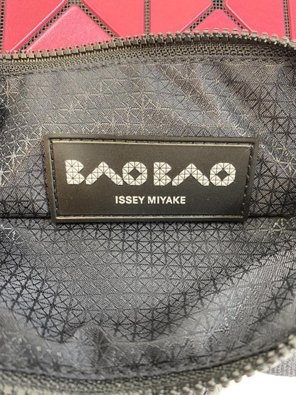 BAOBAO ISSEY MIYAKE Bao Bao 单肩包 LUCENT METALLIC 红色/粉色 参考编号：9637