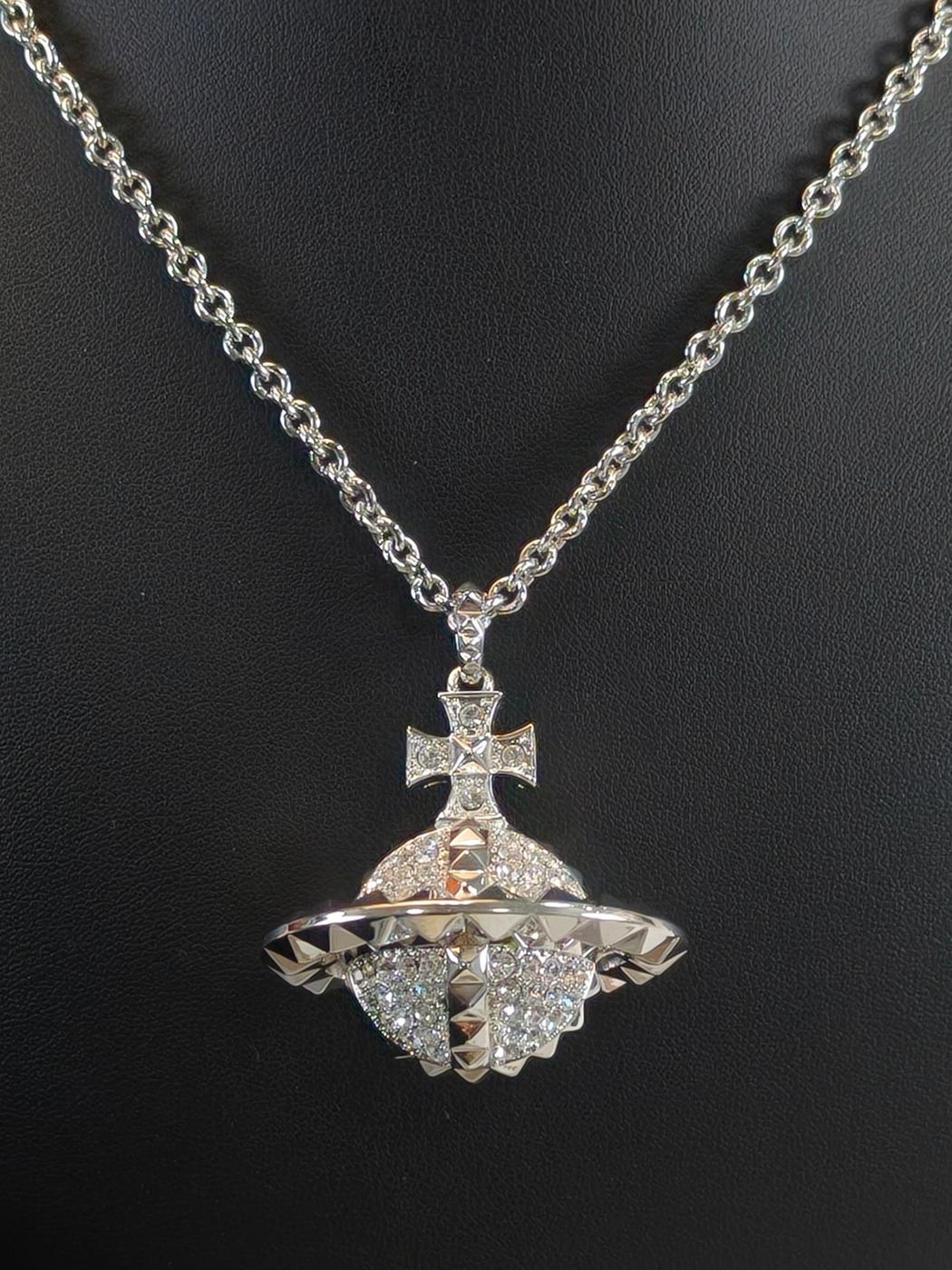 Vivienne Westwood Mayfair Large Orb Necklace Silver Model Number: 10792