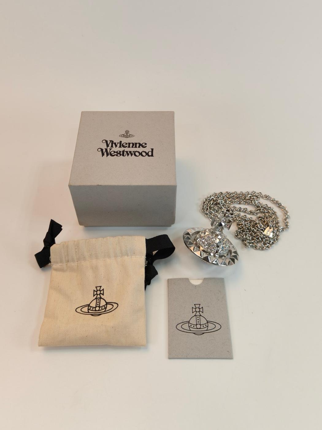 Vivienne Westwood Mayfair Large Orb Necklace Silver Model Number: 10792