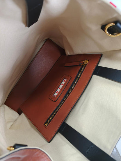 MARNI マルニ ミュゼオ 2Way トートバッグ ショルダーバッグ ストライプ 赤 管理番号：11163