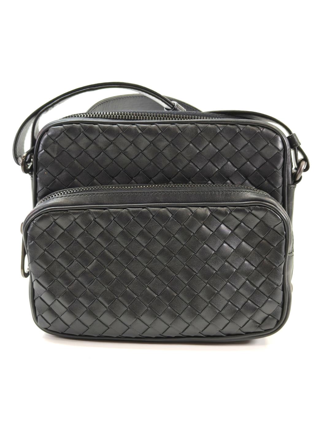 BOTTEGA VENETA Intrecciato Shoulder Bag Black Ref. No.: 10642