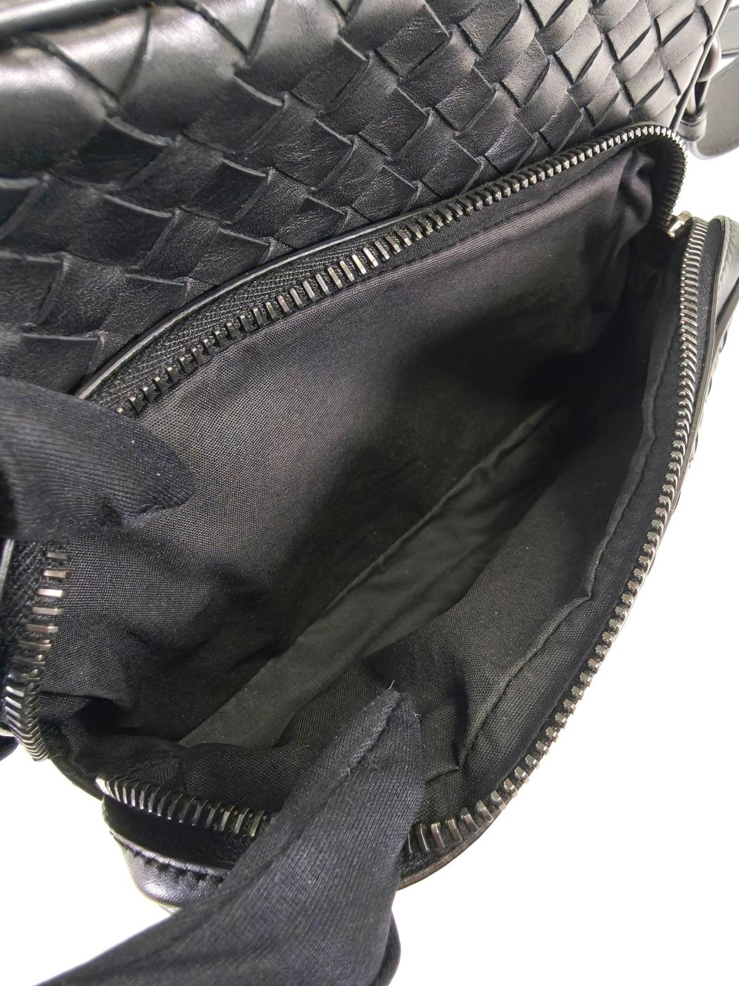 BOTTEGA VENETA Intrecciato Shoulder Bag Black Ref. No.: 10642