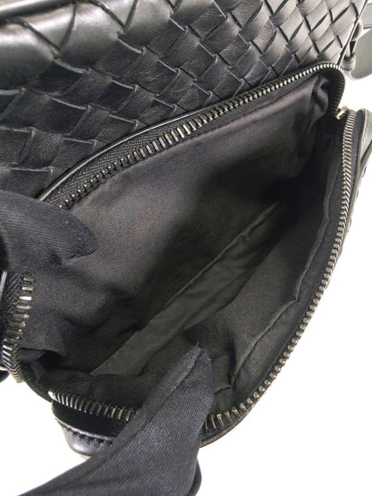 BOTTEGA VENETA Intrecciato Shoulder Bag Black Ref. No.: 10642