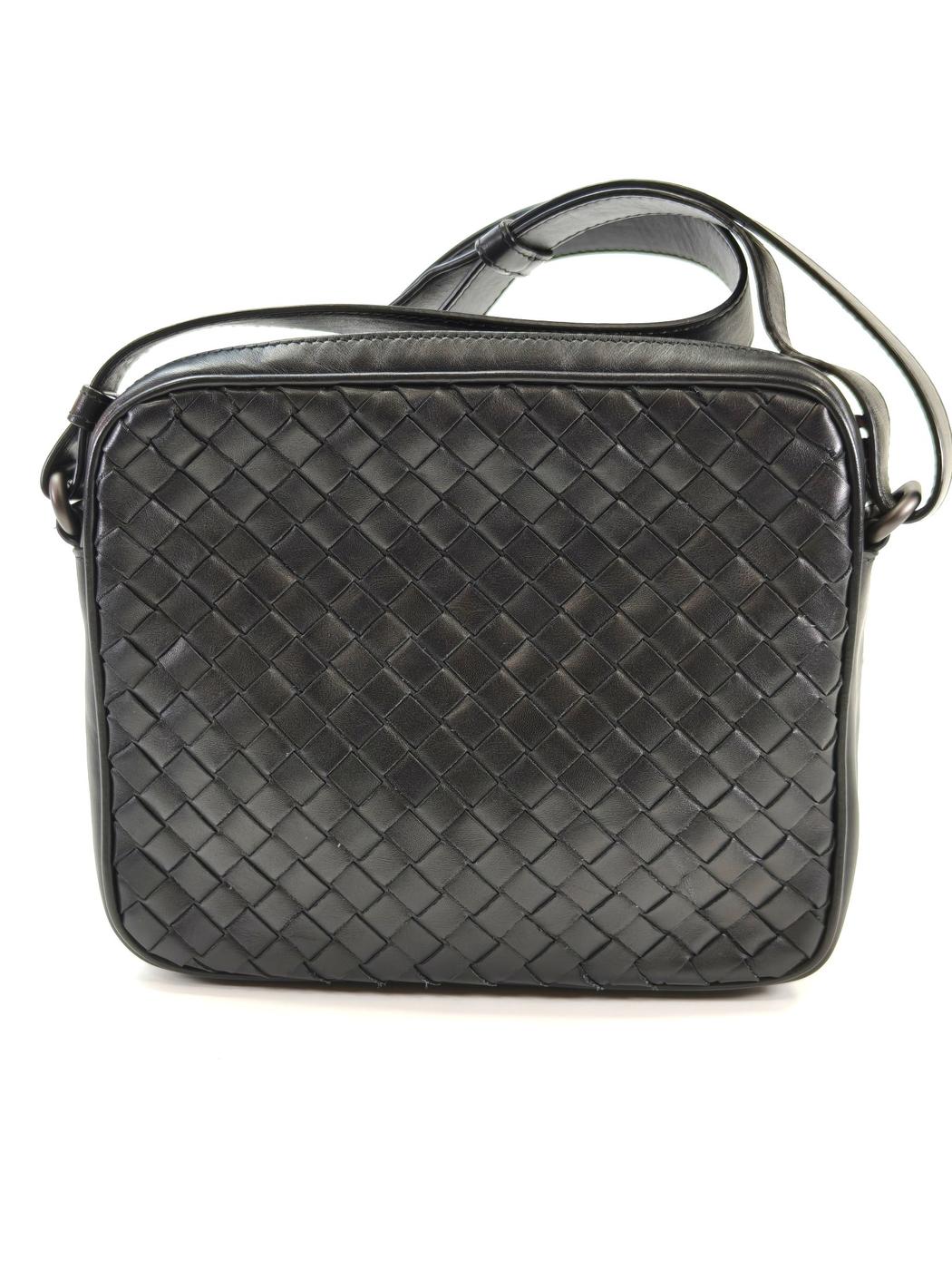 BOTTEGA VENETA Intrecciato Shoulder Bag Black Ref. No.: 10642