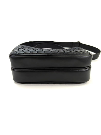 BOTTEGA VENETA Intrecciato Shoulder Bag Black Ref. No.: 10642
