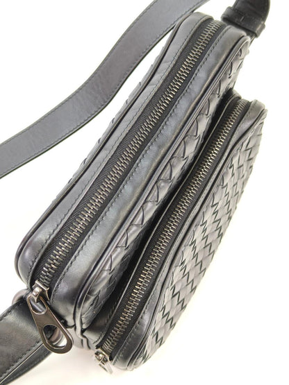 BOTTEGA VENETA Intrecciato Shoulder Bag Black Ref. No.: 10642