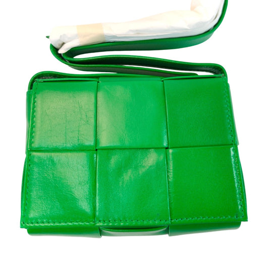 BOTTEGA VENETA Maxi Intrecciato Candy Cassette Shoulder Bag Green Control number: 10744