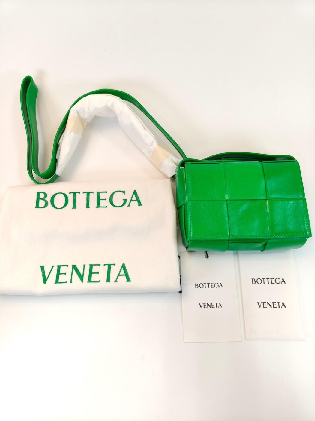 BOTTEGA VENETA ボッテガヴェネタ マキシイントレチャート キャンディ カセット ショルダーバッグ グリーン 管理番号：10744