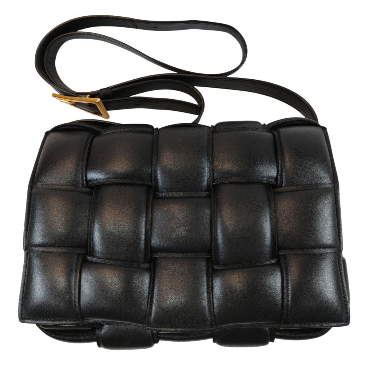 Bottega Veneta 葆蝶家 PADDED CASSETTE 软垫卡带编织斜挎包 黑色 管理编号：10747