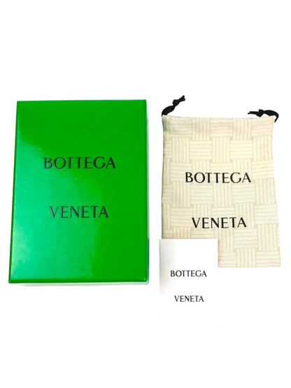 BOTTEGA VENETA ボッテガヴェネタ カセット 二つ折財布 ブラック 管理番号：11602