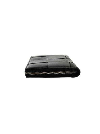 BOTTEGA VENETA Maxi Intrecciato Cassette Long Wallet Black Control Number: 11823