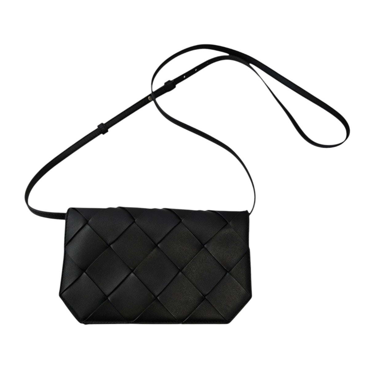 BOTTEGA VENETA Cassette Maxi Intrecciato Shoulder Bag Black Management Number: 11848