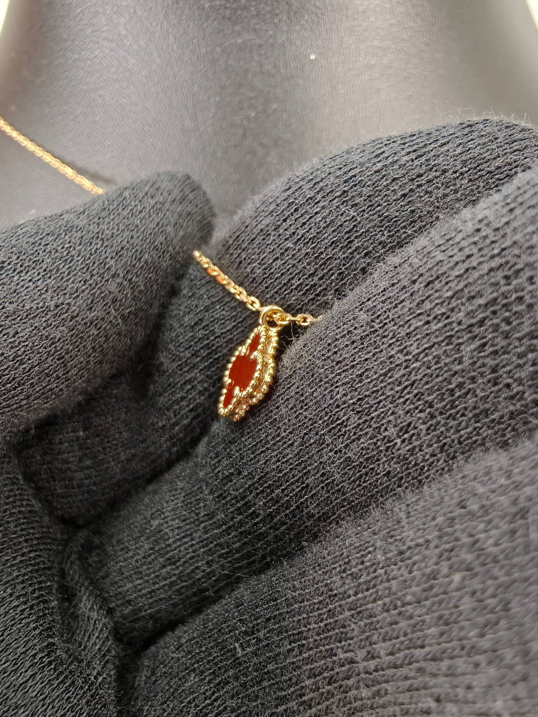 Van Cleef &amp; Arpels Sweet Alhambra Pendant Necklace with Carnelian, Reference Number: 10322