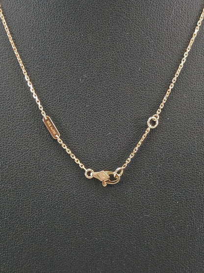 梵克雅宝 (Van Cleef &amp; Arpels) Sweet Alhambra 18K 白金吊坠项链。参考编号：9877。